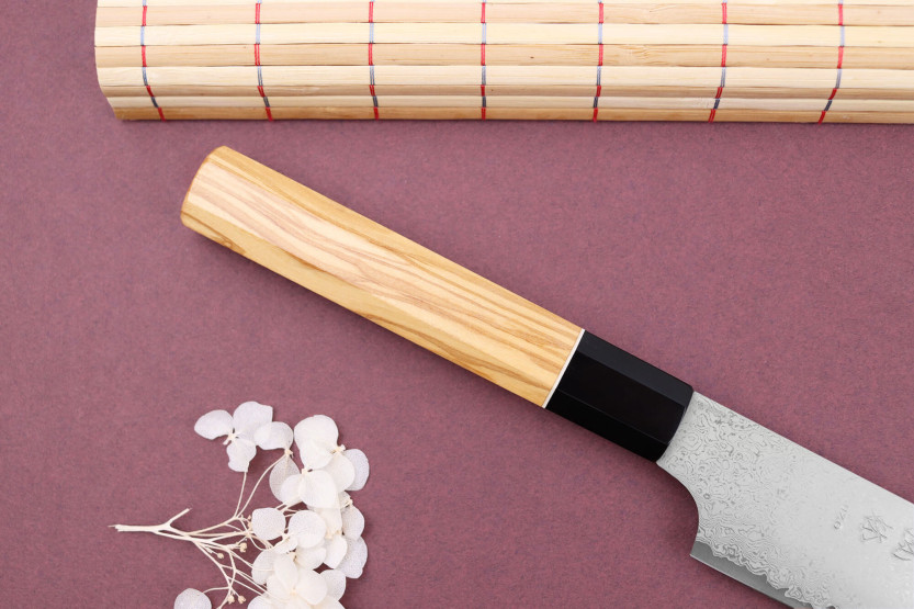 Couteau sujihiki recogedor de cerezas 24cm japonais artisanal Yuzo Damas VG10