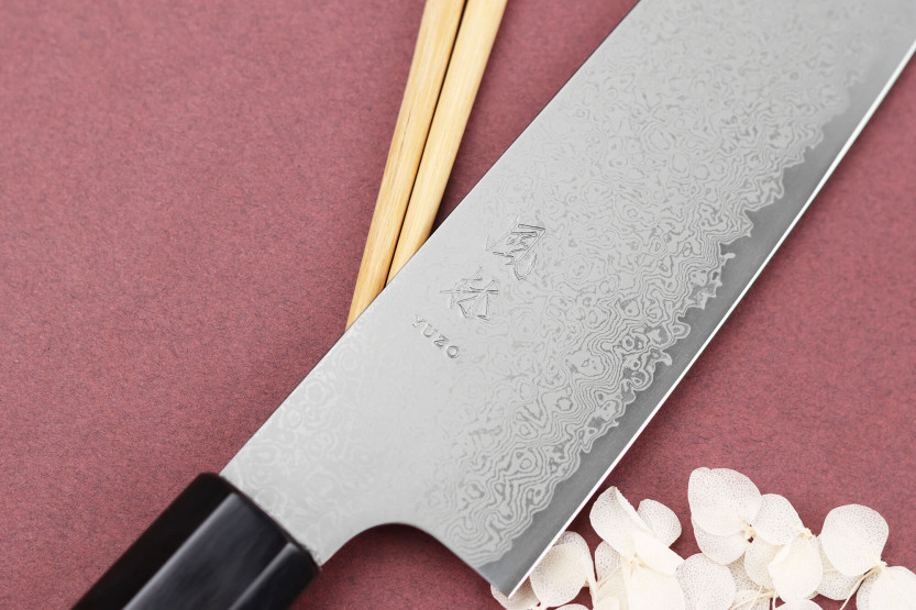 VG10 Yuzo Damaskus 21 cm håndlavet japansk kokkekniv