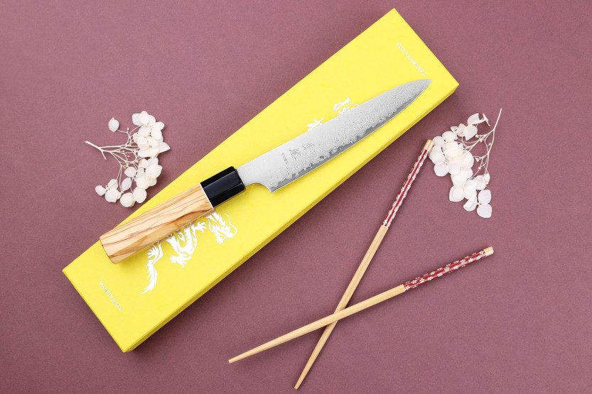 VG10 Yuzo Damaskus 15 cm håndlavet japansk universalkniv