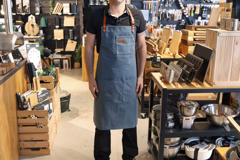 Wusaki kitchen apron in blue canvas and leather 83x67,5cm - One size