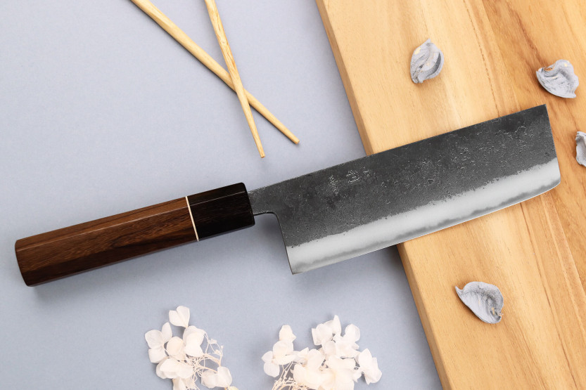 faca nakiri 16,5cm Japonês artesanal Yuzo Black Nashiji