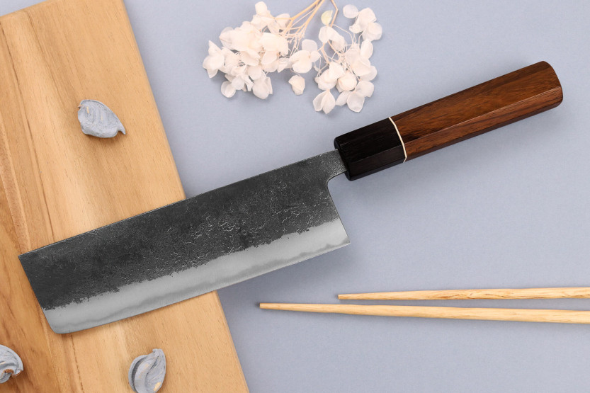 faca nakiri 16,5cm Japonês artesanal Yuzo Black Nashiji