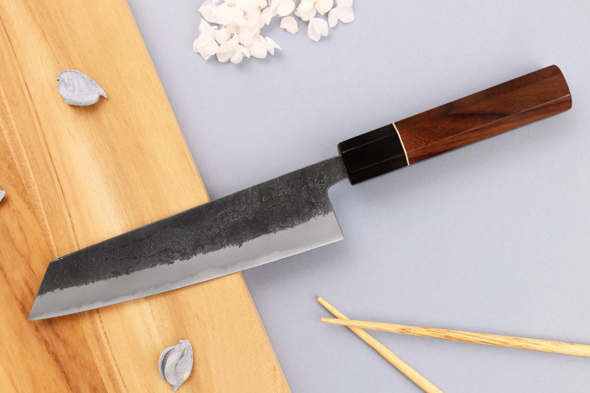Cuchillo kiritsuke 18cm artesanal japonés Yuzo Negro Nashiji