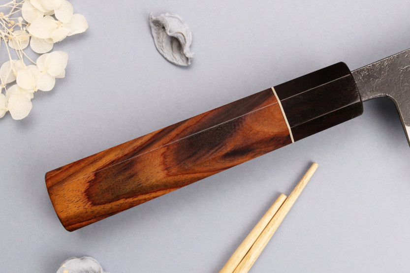 Yuzo Negro Nashiji 21cm cuchillo de cocinero japonés hecho a mano
