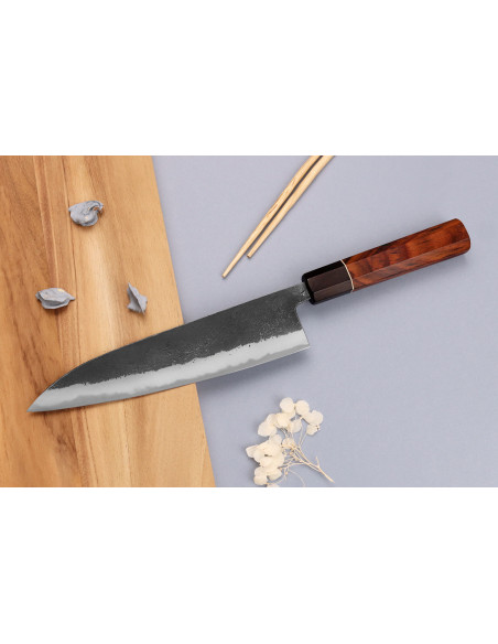 Faca de chef japonesa Yuzo Black Nashiji 21cm feita à mão