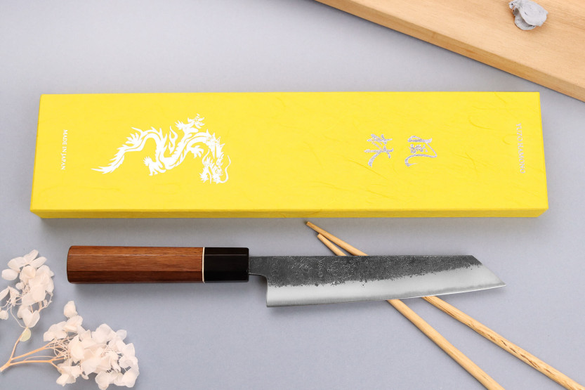 Kiritsuke kniv 15cm japansk hantverksmässig Yuzo Svart Nashiji