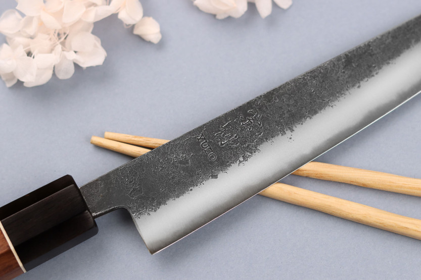 Kiritsuke kniv 15cm Japonais artisanal Yuzo Svart Nashiji