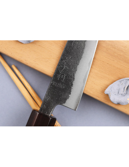 Yuzo Black Nashiji 12cm japanilainen käsintehty yleismallinen puukko