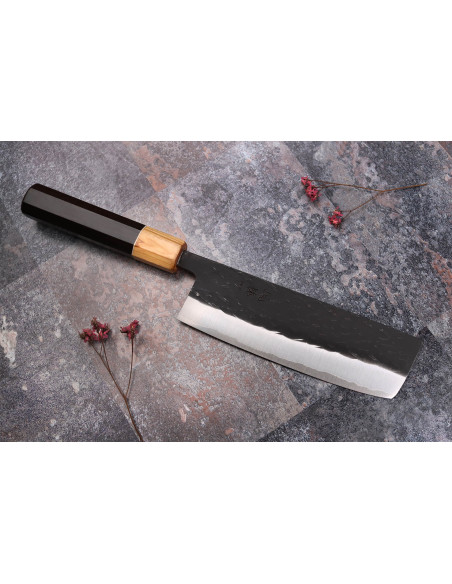 Yuzo Black SLD ebenholts och olivträ 16,5 cm japansk handgjord nakirikniv