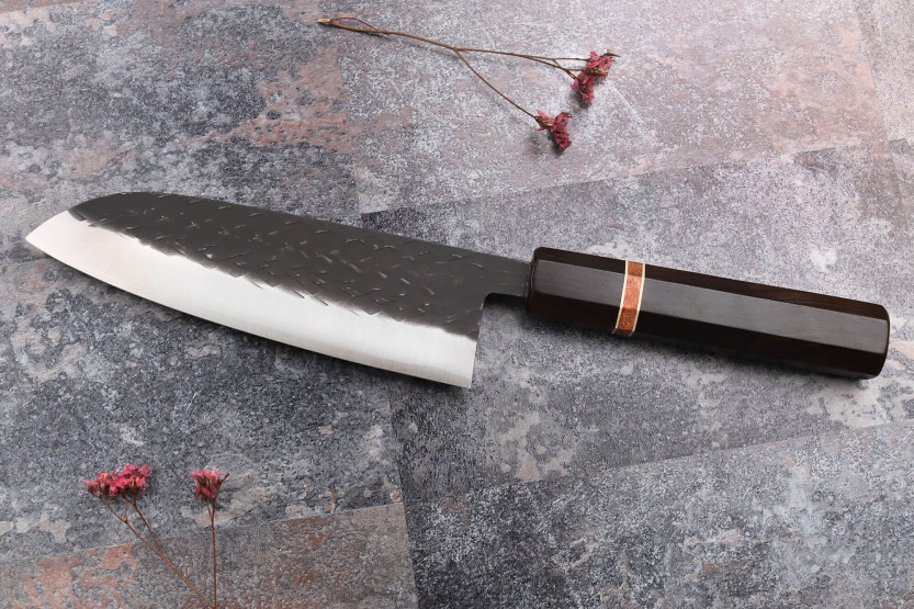 16,5 cm Yuzo Black SLD coltello santoku giapponese fatto a mano in ebano e mela cotogna