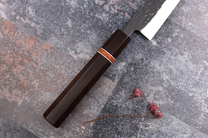 Faca sujihiki japonesa Yuzo Black SLD de 27 cm, feita à mão em ébano e marmelo