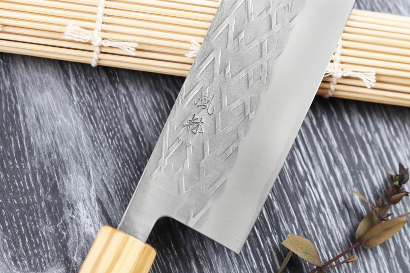 Yuzo SLD 16,5cm oliv och sequoia japansk handgjord nakiri-kniv