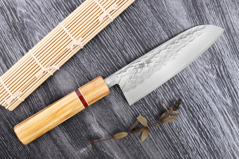 Yuzo SLD 16,5 cm japansk santoku-kniv i oliven og sequoia