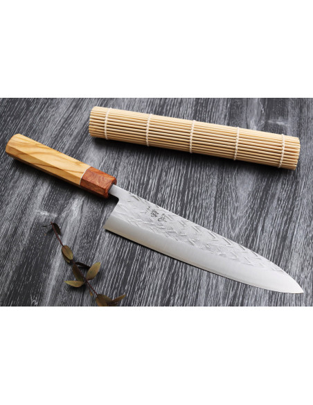 Yuzo SLD 21cm japansk handgjord kockkniv oliv- och kvindträ