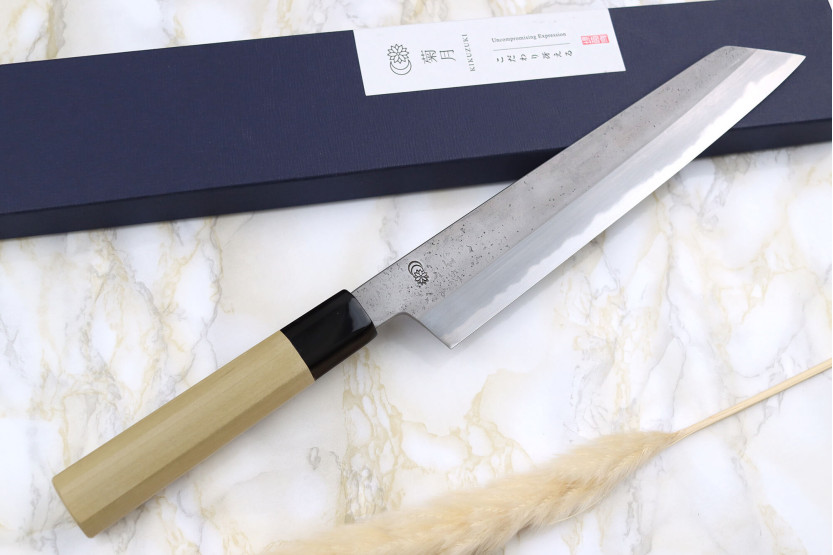 Couteau de chef cosechador de cerezas 24cm artesanal japonés Sakai Kikumori Kikuzuki Rin