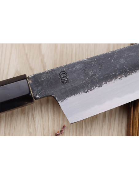Cuchillo santoku kiritsuke 18cm japonais artisanal Sakai Kikumori Kikuzuki Kuro