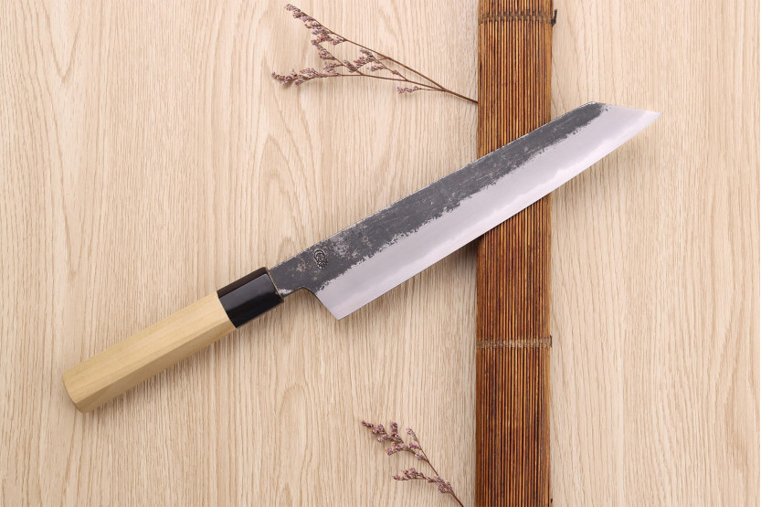 Couteau de chef kersenplukker 24cm Japans ambachtelijk Sakai Kikumori Kikuzuki Kuro