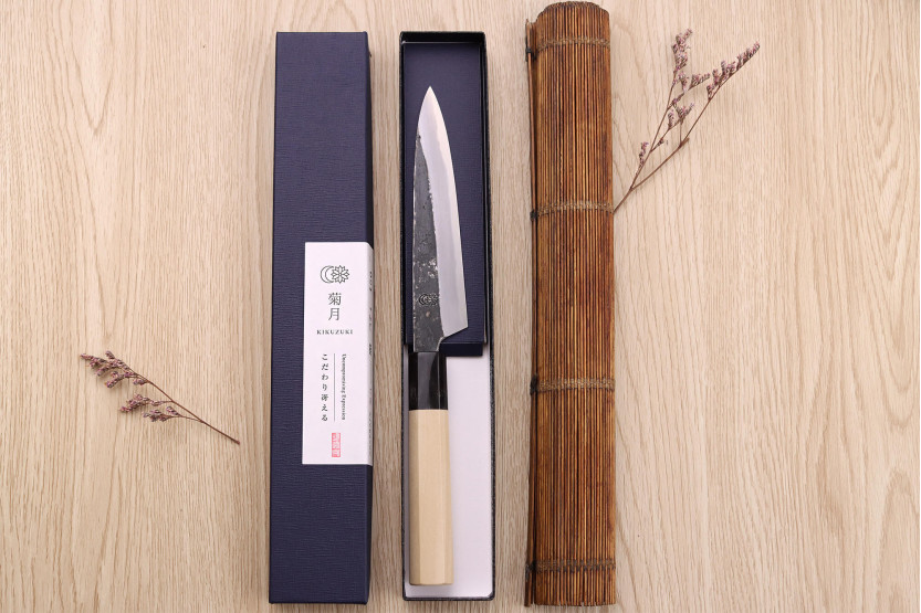 Universeel mes 15cm japonais artisanal Sakai Kikumori Kikuzuki Kuro