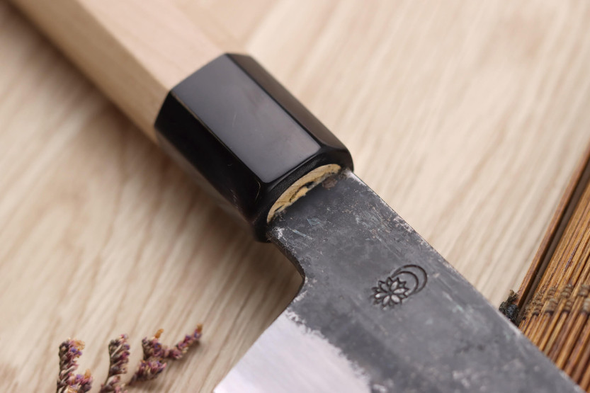 Sakai Kikumori Kikuzuki Kuro 21cm japansk handgjord kockkniv