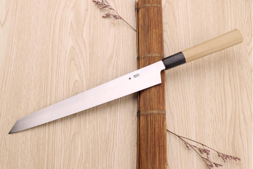 Yanagiba mes kiritsuke 27cm japonais artisanal Sakai Kikumori Kikuzuki Kuro