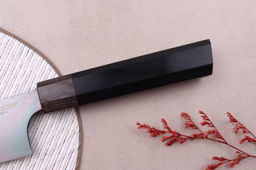 santoku veitsi kirsikka japanilainen Kanetsugu Zuiun Kiwami revêtement DLC 18cm
