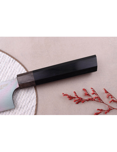 santoku-kniv kirsebær japansk Kanetsugu Zuiun Kiwami revêtement DLC 18cm