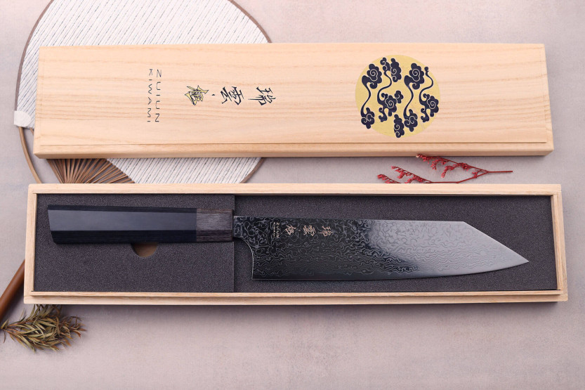 Kanetsugu Zuiun Kiwami Coltello da chef kiritsuke giapponese con rivestimento DLC 21 cm