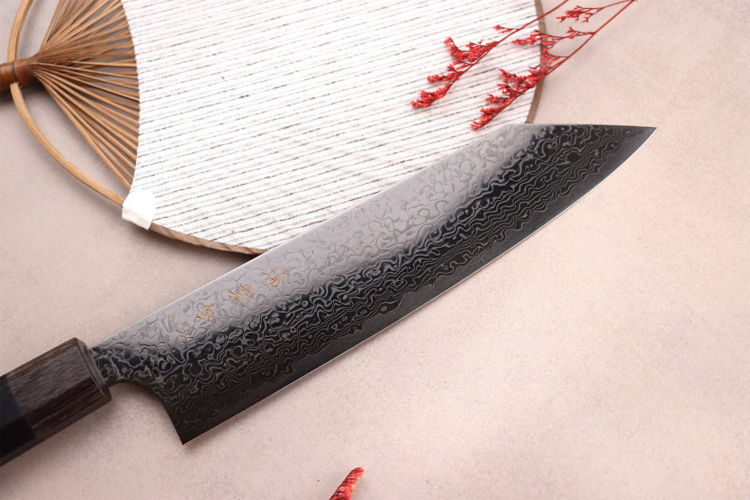 Kanetsugu Zuiun Kiwami japansk kiritsuke kokkekniv med DLC-belægning 21 cm