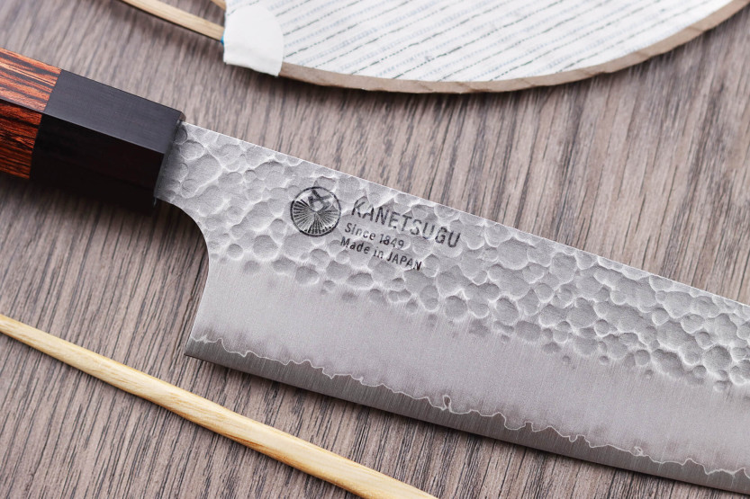 Kanetsugu Heptagon Uto hamrad japansk kockkniv 20cm