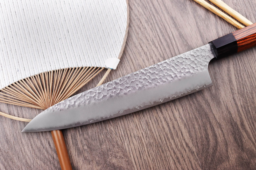 Kanetsugu Heptagon Uto hamrad japansk kockkniv 20cm