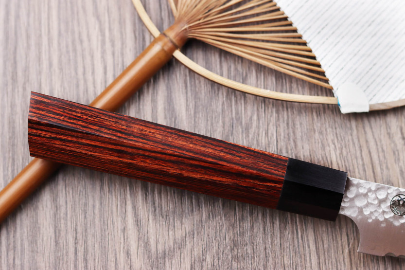 Coltello da pane giapponese martellato Kanetsugu 21 cm