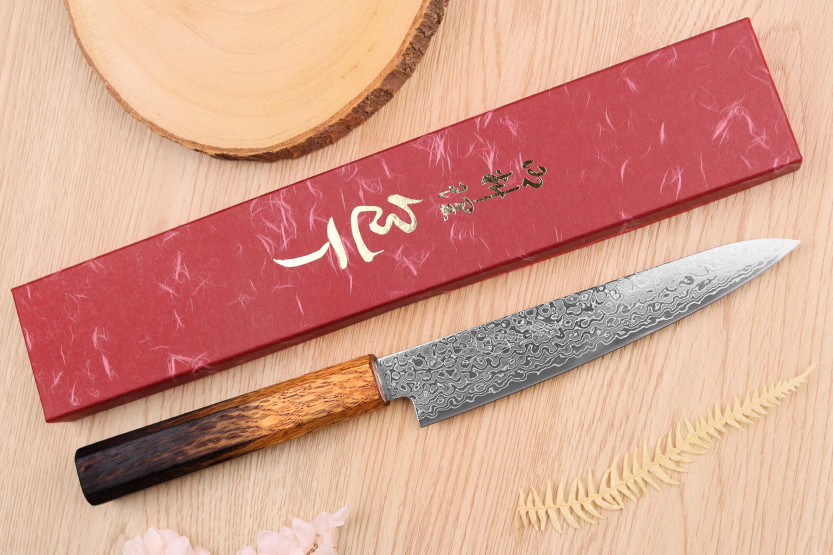 Yoshihiro Zad håndlaget japansk universalkniv 15 cm med damascenert blad