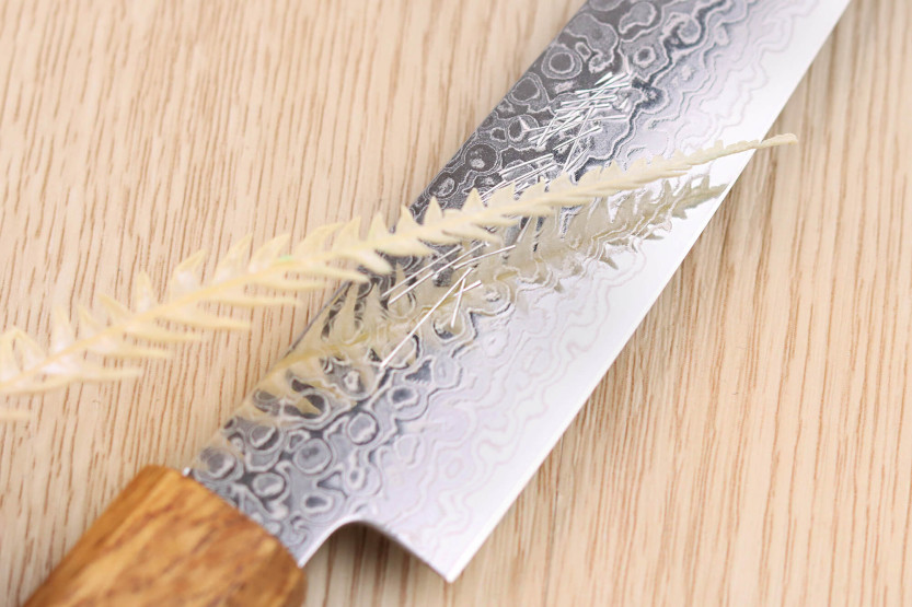 Japanisches handgefertigtes Universalmesser Yoshihiro Zad Damastklinge 15cm