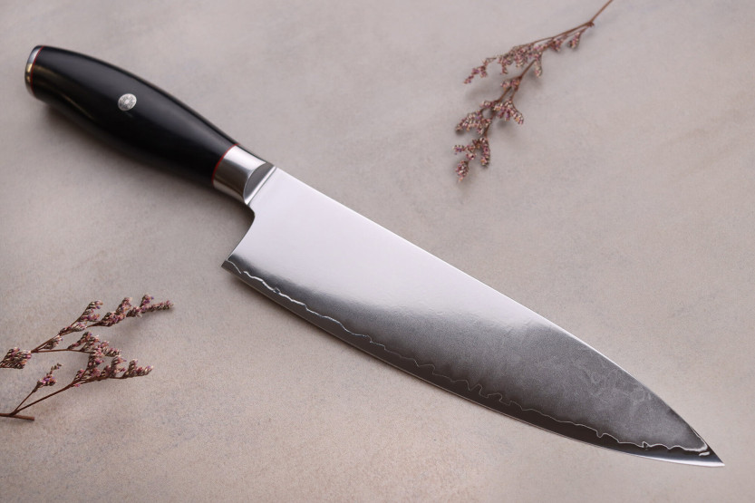 Set di 2 coltelli Chef + Spelucchino Wusaki Fujiko Black 10CR