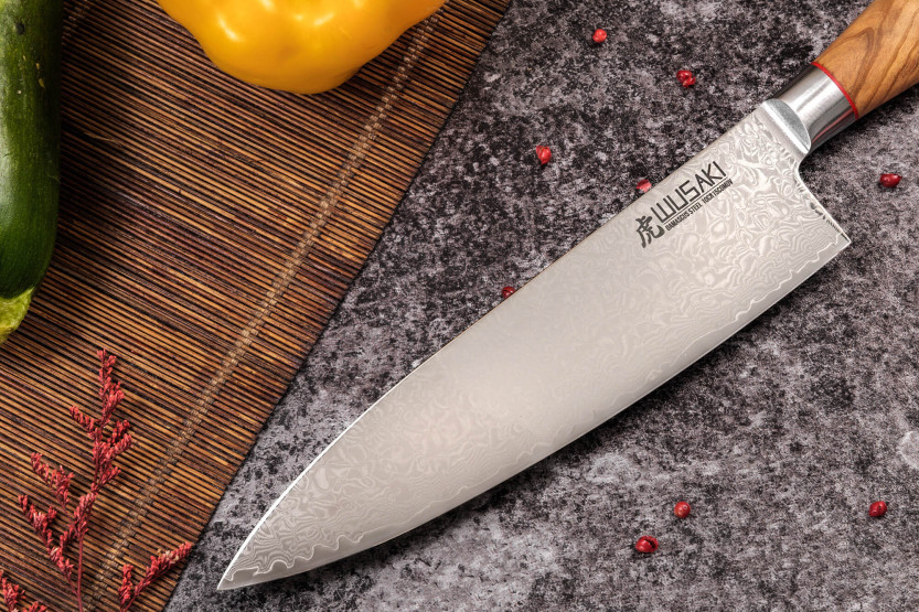 Coltello da chef Wusaki Fujiko 10CR in damasco da 20 cm