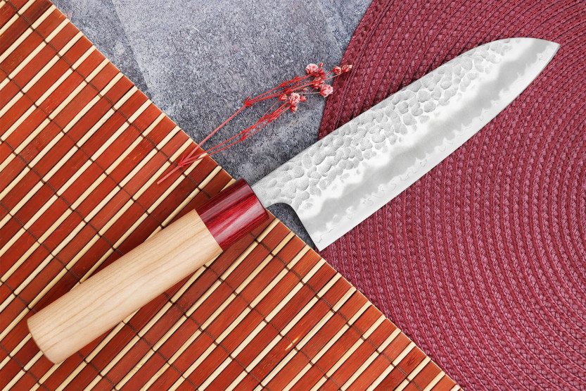 Cuchillo santoku japonés Cuchillo santoku Tsunehisa Aogami Super martillado 16.5cm hecho a mano