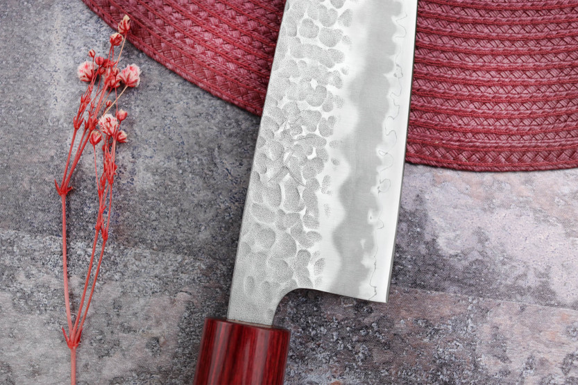 Cuchillo santoku japonés Cuchillo santoku Tsunehisa Aogami Super martillado 16.5cm hecho a mano