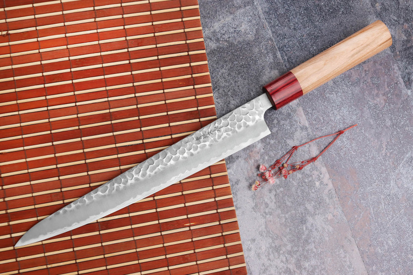 Japanisches handgefertigtes Sujihiki-Messer Tsunehisa Aogami Super gehämmert 24cm