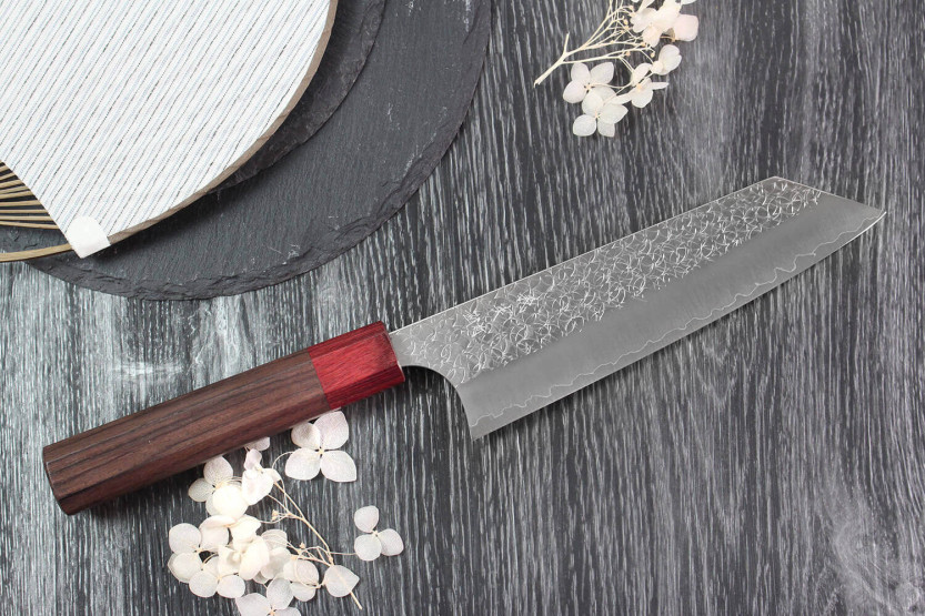 Faca bunka japonesa Yoshimi Kato SG2 Tsuchime 17cm feita à mão