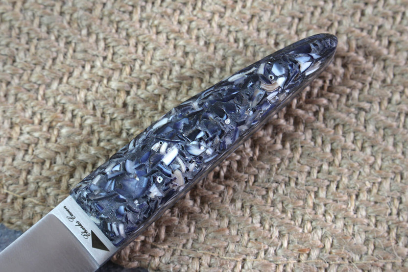 Charles Canon oyster knife with mussel shell handle made in France + wooden case