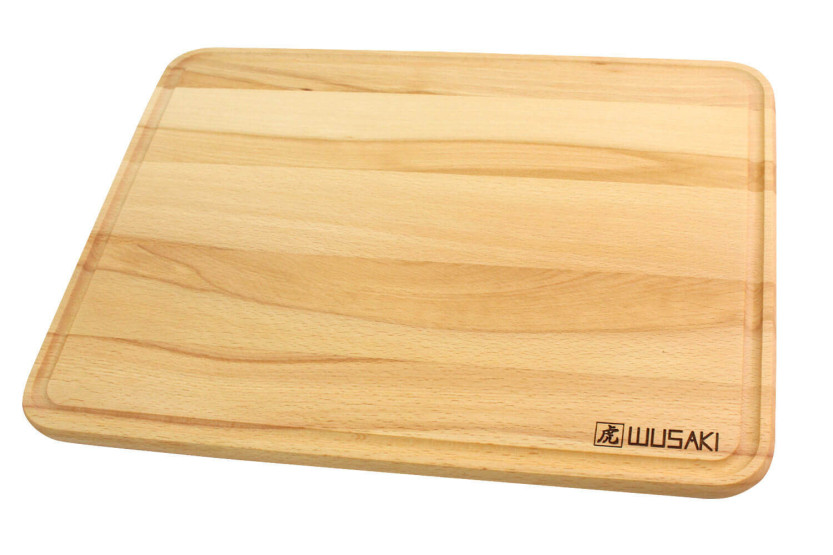 Wusaki cutting board in FSC-certified beechwood with gutter - 40 x 30 x 1.9 cm