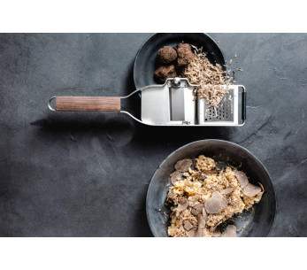 Microplane Master 2-in-1 truffelrasp met walnotenhouten handvat 2