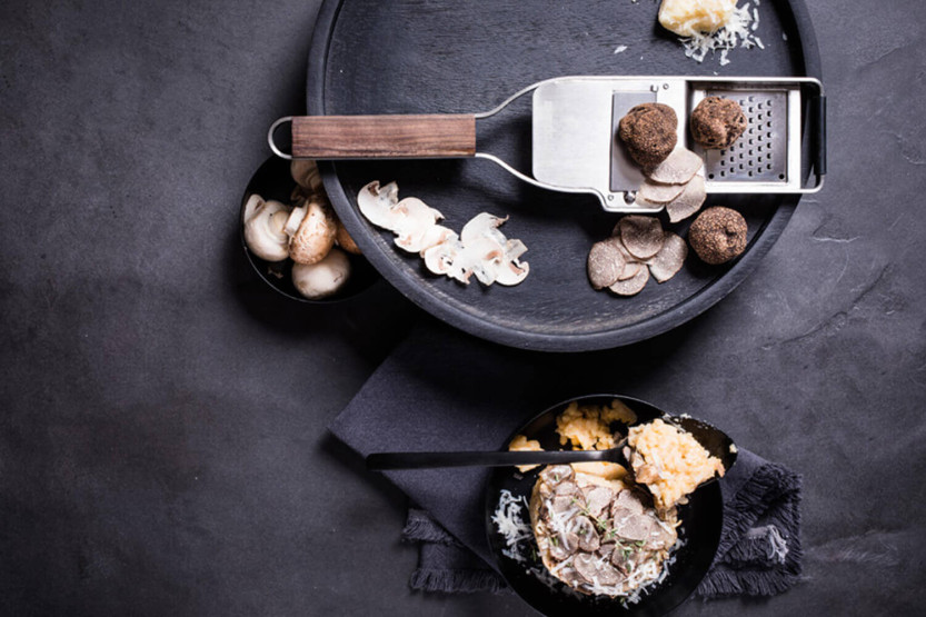 Microplane Master 2-in-1 truffelrasp met walnotenhouten handvat