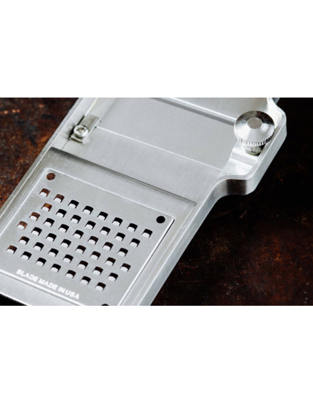 Microplane Master 2-i-1 tryffelrasp med handtag i valnöt
