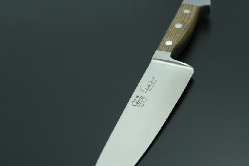 Güde Alpha Chêne 21cm Chef ' s knife in forged steel