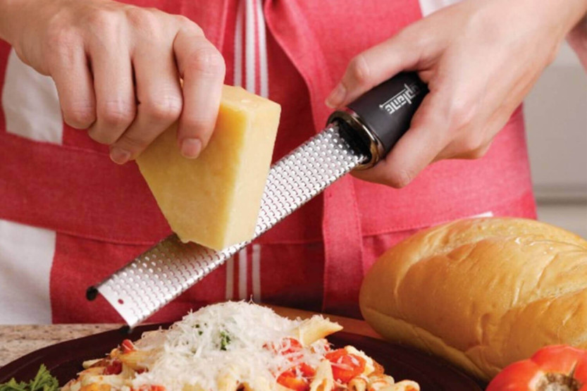 Microplane Gourmet geschenkset 2 raspen + 1 beschermende handschoen