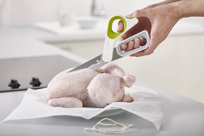 Tijeras de cocina multifunción Joseph Joseph PowerGrip con empuñadura integrada para el pulgar