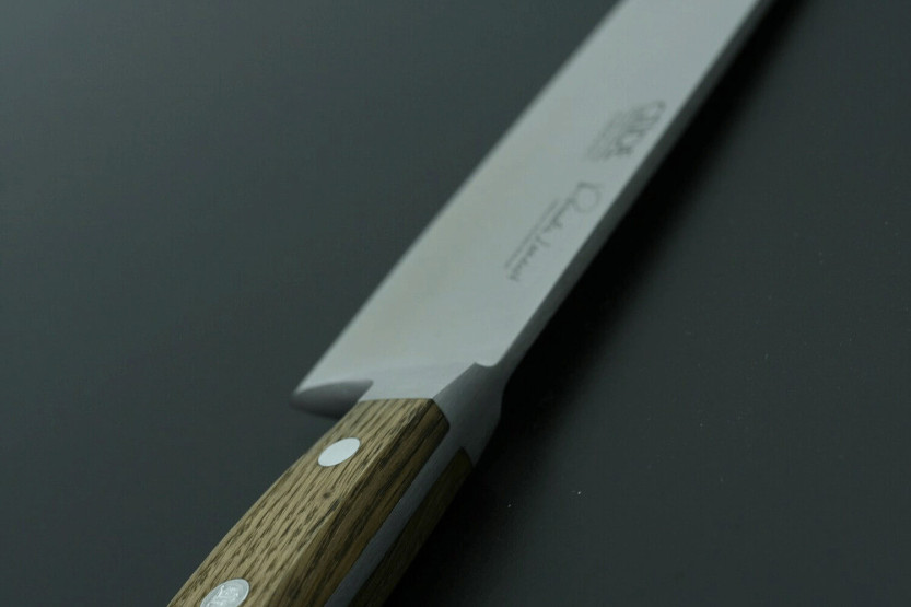 Coltello da chef in acciaio forgiato Güde Alpha Chêne 26 cm