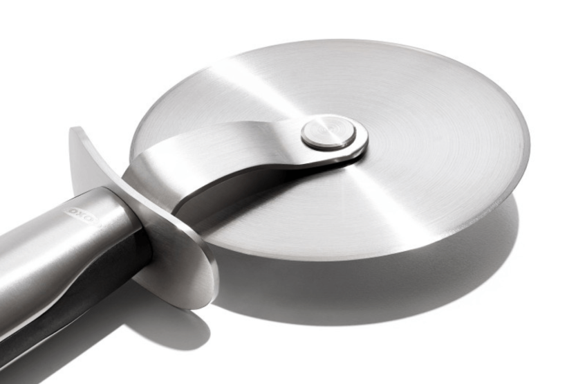 Rueda de acero inoxidable para pizza OXO Steel de 10 cm de diámetro