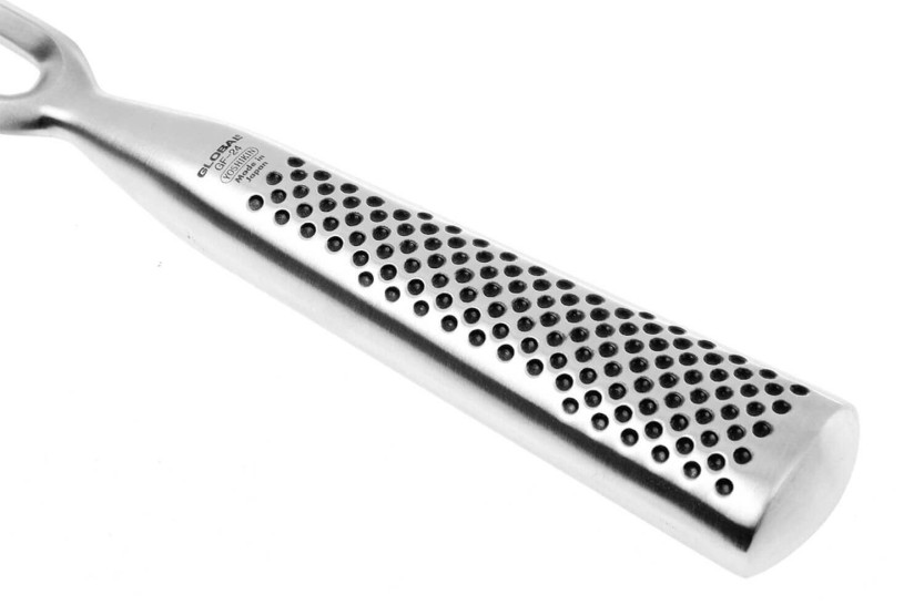 Garfo de carne japonês Global GF24 em aço inoxidável 31cm